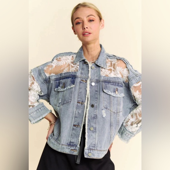 🟠257B. Lace patchwork Denim Jacket - Picture 4 of 6